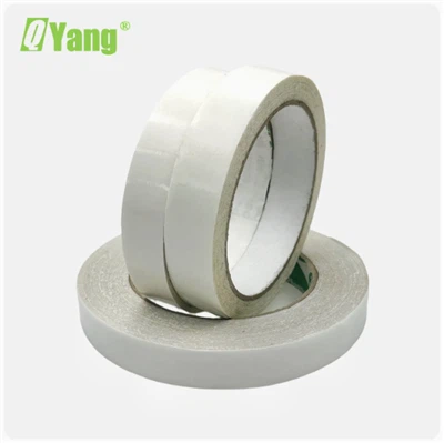 Como você alinha a fita dupla-face com precisão?